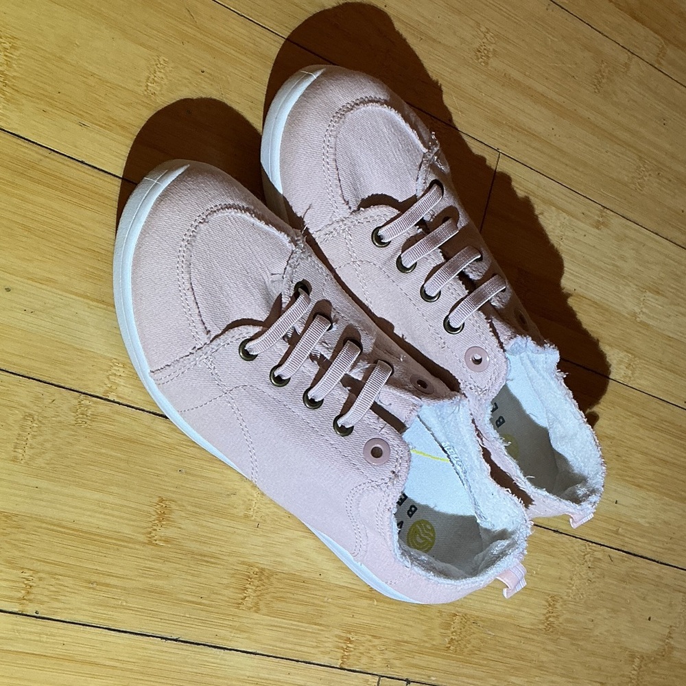 Vionic Rose Canvas Beach Sneakers